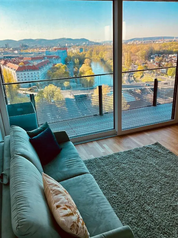 Royal Swan Skyline, Wien Apartment