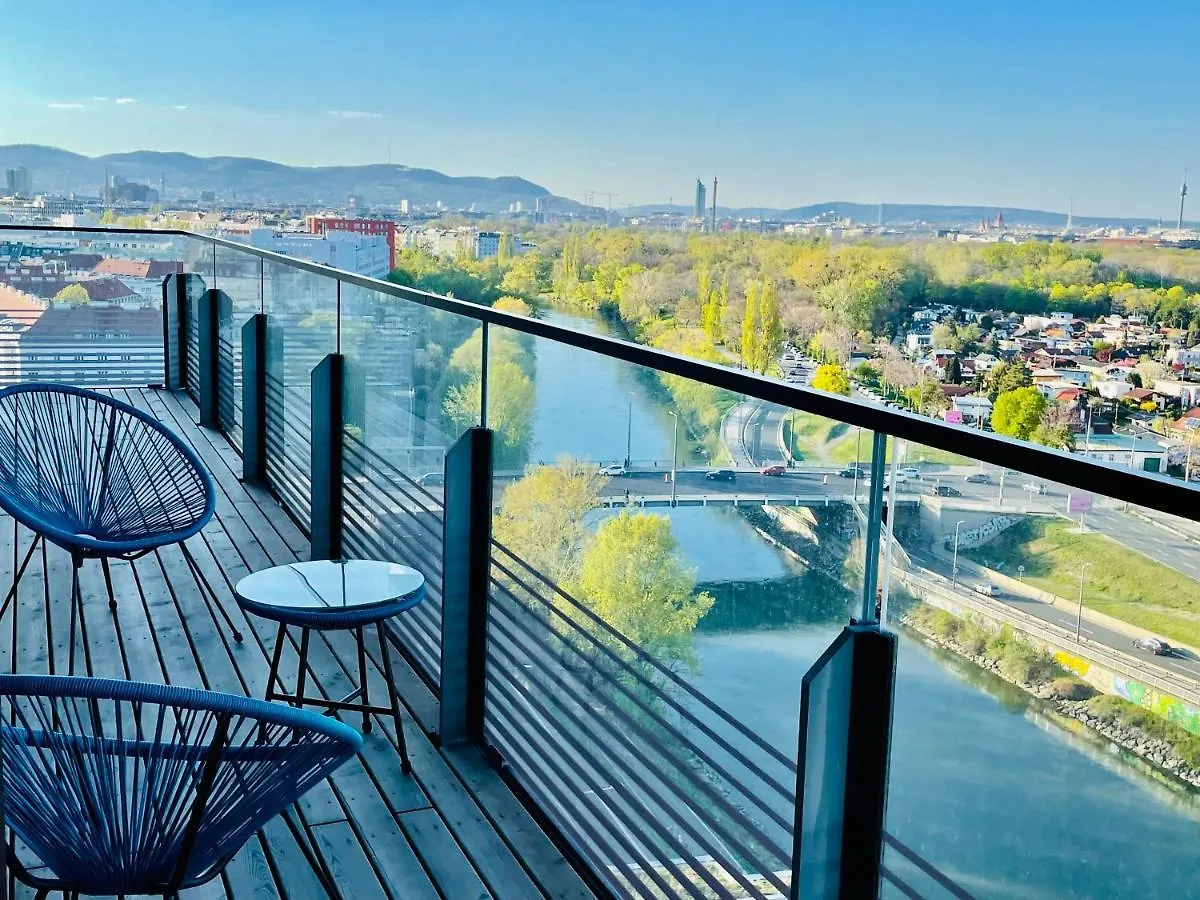 Royal Swan Skyline, Wien 0*, Vienna Austria