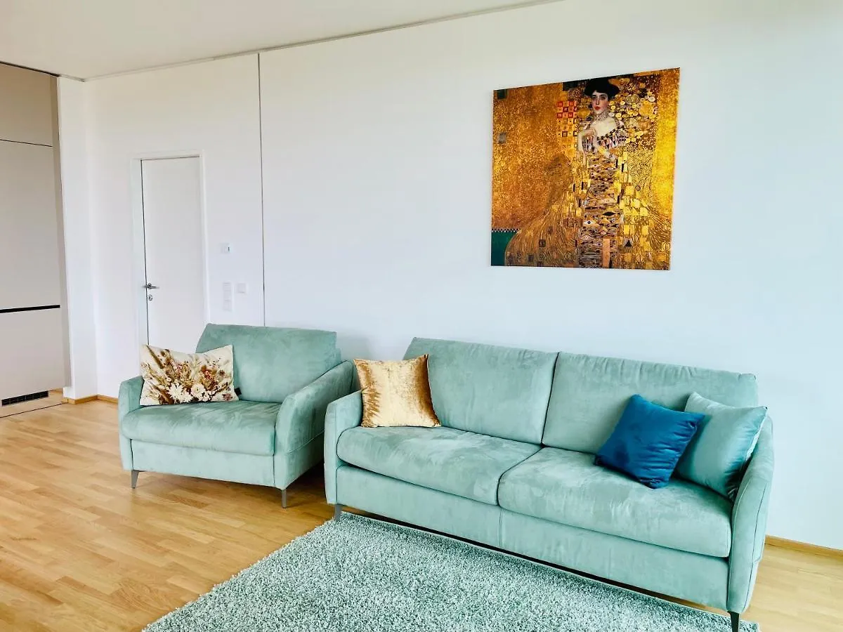 Apartment Royal Swan Skyline, Wien Austria