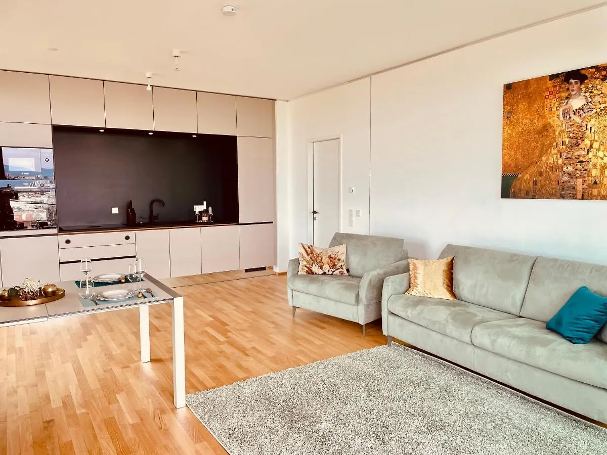 Apartment Royal Swan Skyline, Wien Austria