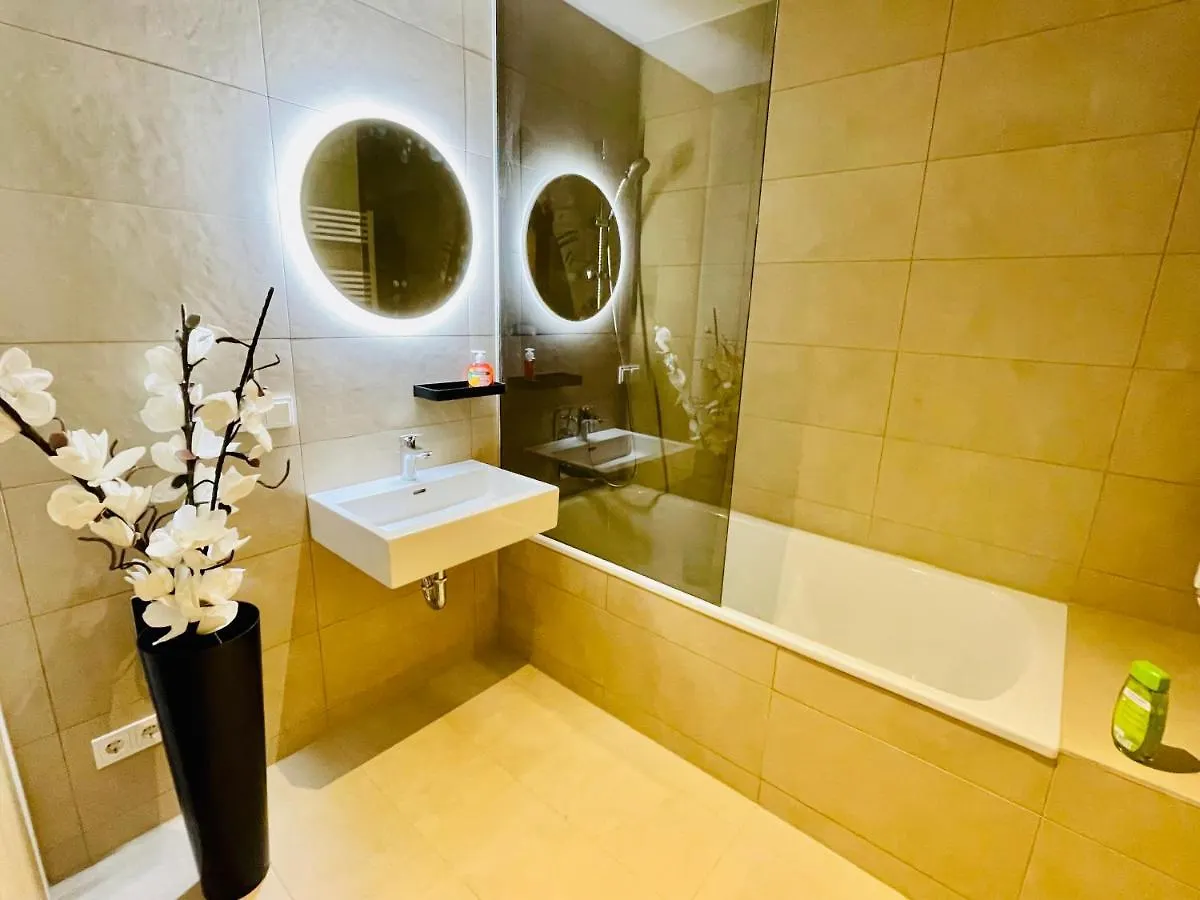 Apartment Royal Swan Skyline, Wien Austria