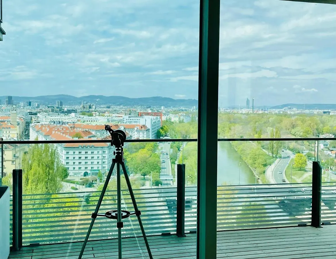 Royal Swan Skyline, Wien Apartment