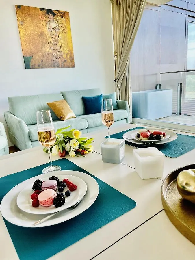 Apartment Royal Swan Skyline, Wien Austria