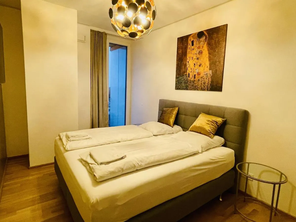 Royal Swan Skyline, Wien Apartment